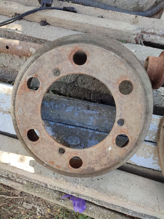 тормозные барабанные передние-задние газ 53-52 ,3307-3309