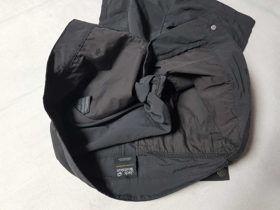 JACK WOLFSKIN - UV SHIELD / Szorty roz. 48 (W32) pas 84 cm Jak Nowe