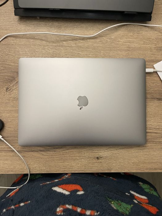 Macbook Pro 16, 32 ram, 2019