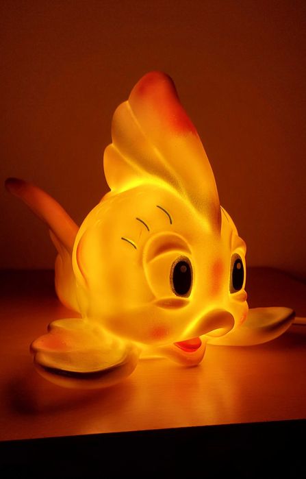 Raro candeeiro de criança muito antigo. Peixe Cleo