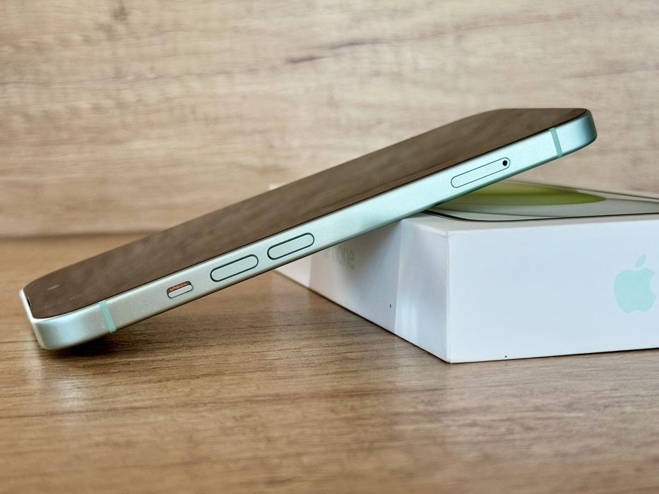 iPhone 15 green 128 GB idealny