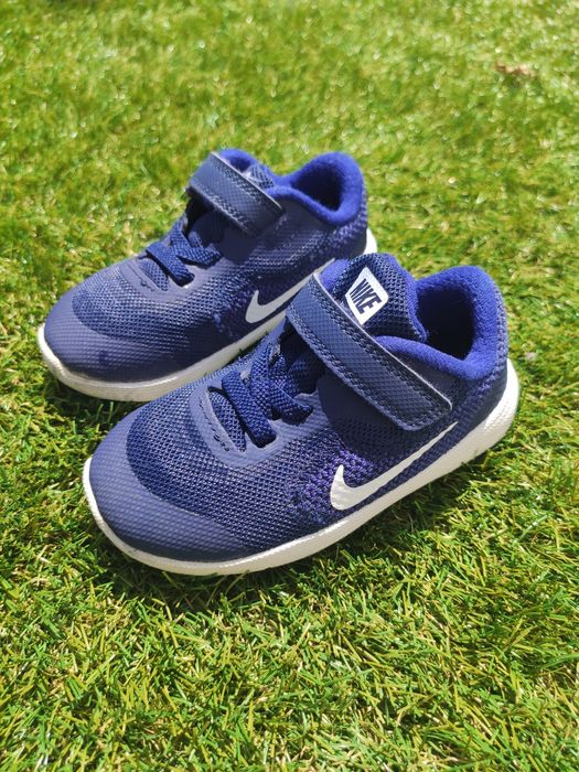 Calçado criança 22 ao 24 - Como Novo