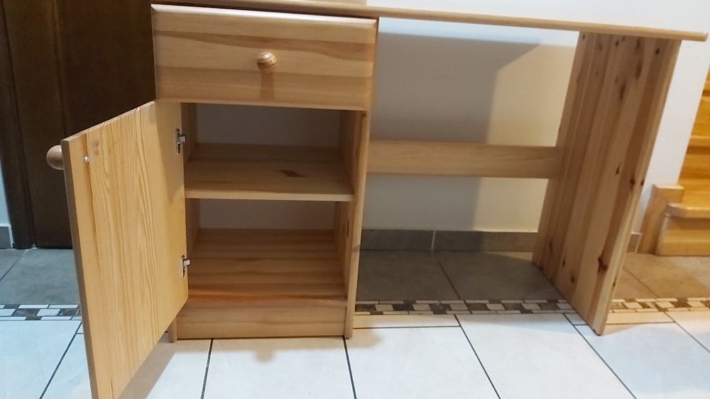 Biurko drewniane sosnowe IKEA, bardzo dobry stan, meble dziecięce