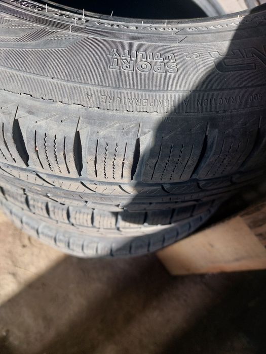 Продам резину на 17 в идеале: 1 400 грн. - Автошини Мирноград на Olx