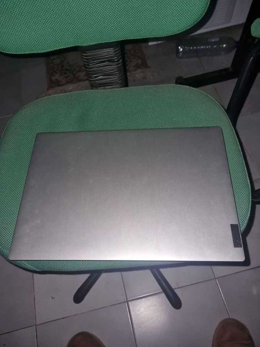 Portátil LENOVO IdeaPad 3