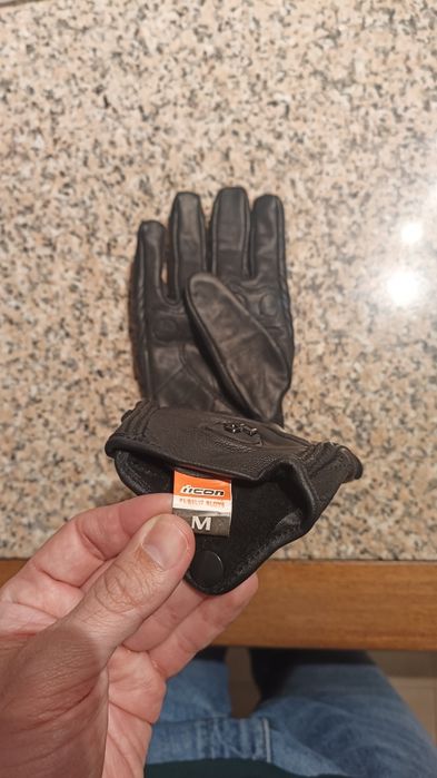 Luvas de Motociclismo ICON Pursuit – Tamanho M – Quase Novas