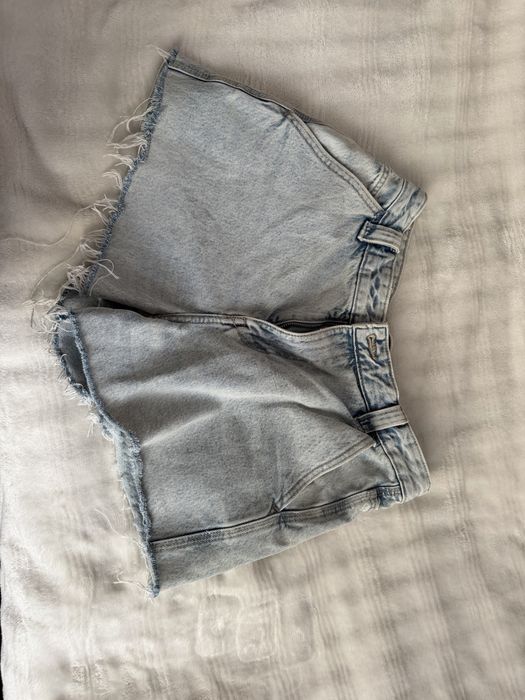 Джинсові шорти bershka xs-s