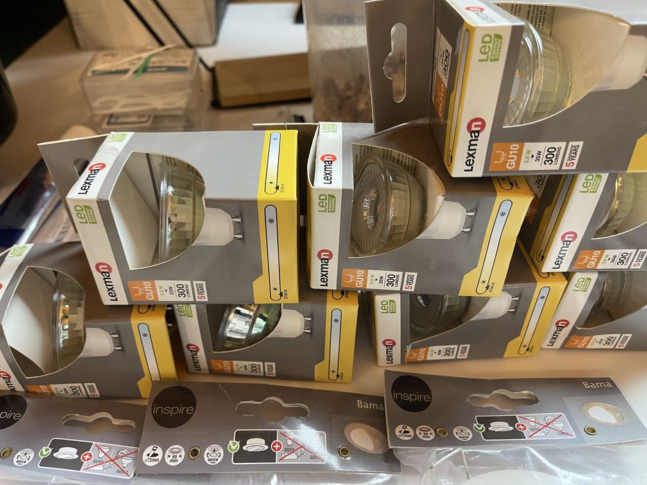 Vendo 8 aros de encastre com as lampadas
