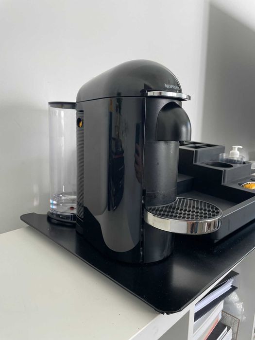 Nespresso Máquina Café Vertuo Plus