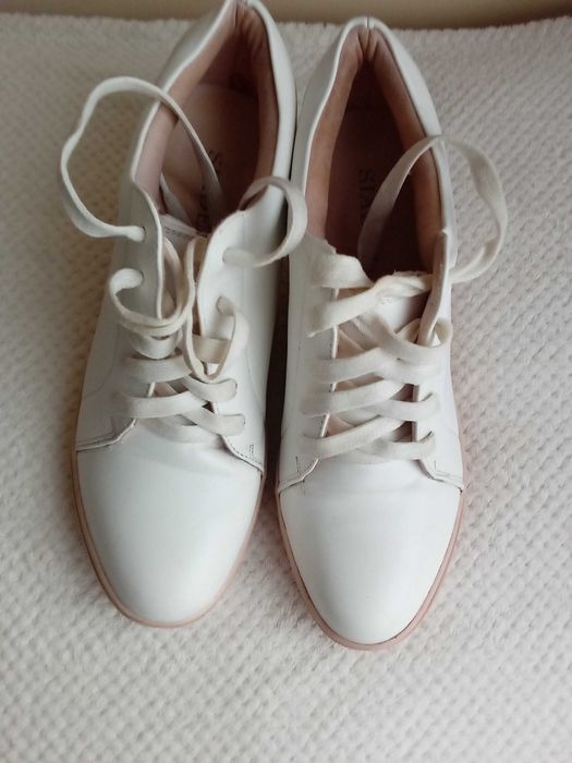 buty i półbuty na koturnie damskie