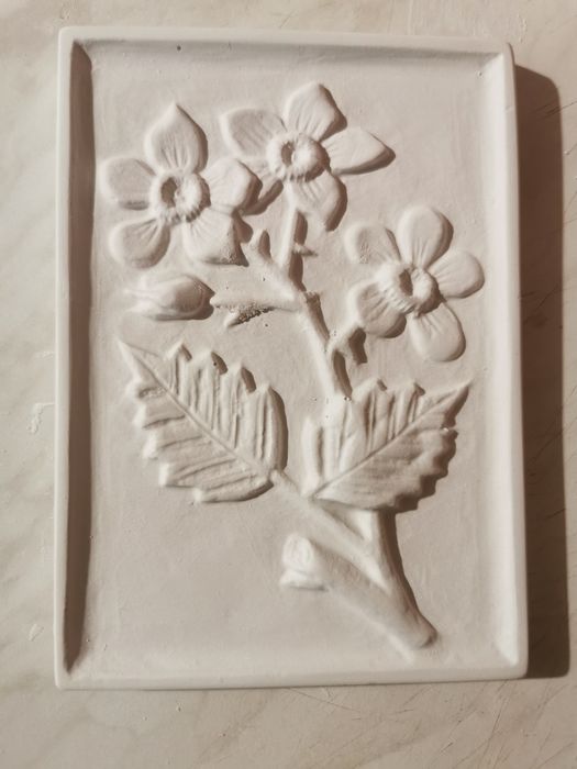 Duże gipsowe obrazki