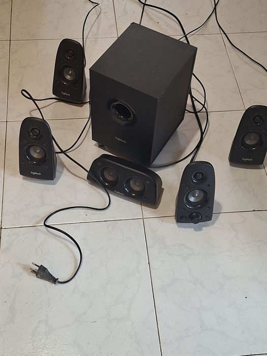 Colunas para pc logitech 5.1