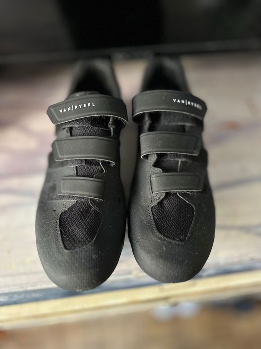 Sapatilha de Ciclismo com Encaixe para Pedal (Clip) – Excelente Estado