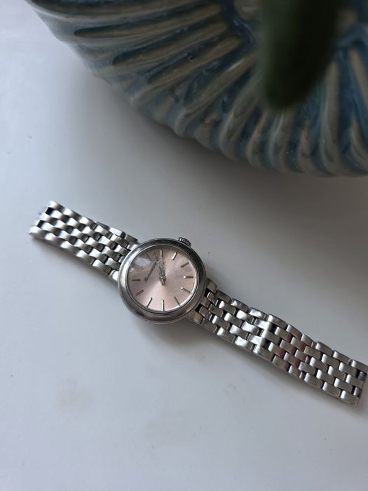 Женские часы швейцарские Romanson