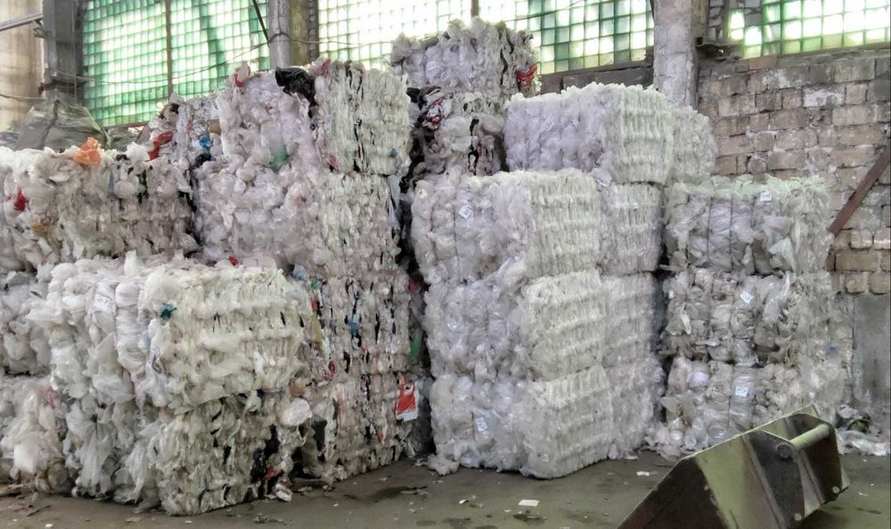 Куплю макулатуру, пет пляшку, поліетилен, стрейч, склобій, склотару