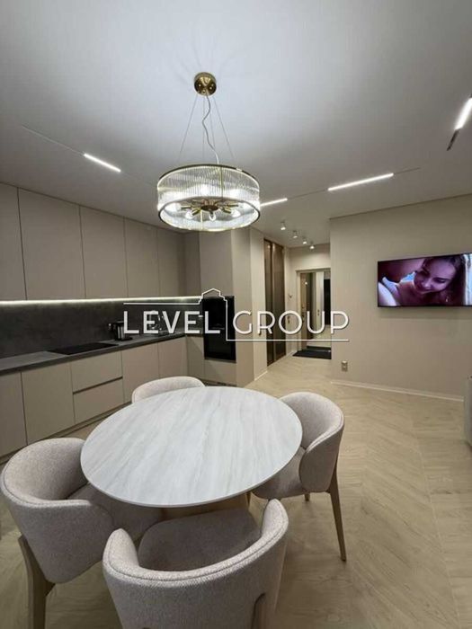 2-х к квартира в ЖК «Варшавський-2» біля ТРЦ Retroville вул. О.Олеся 9