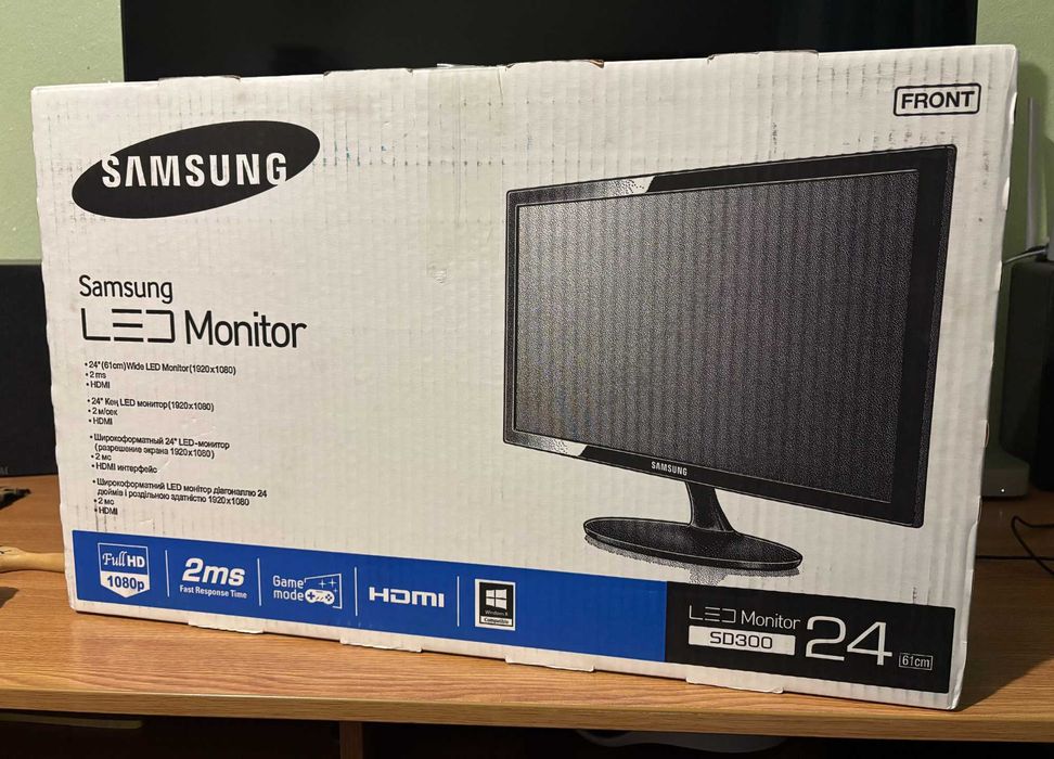 Монітор Samsung S24D300 24" Full HD