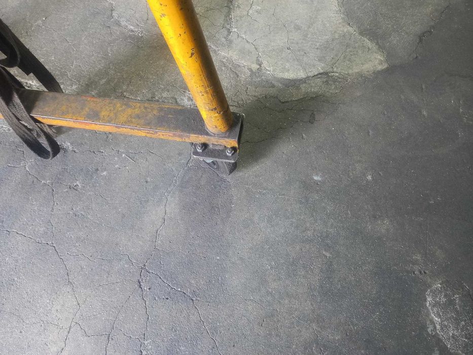 Pórtico com 2 guinchos de elevação