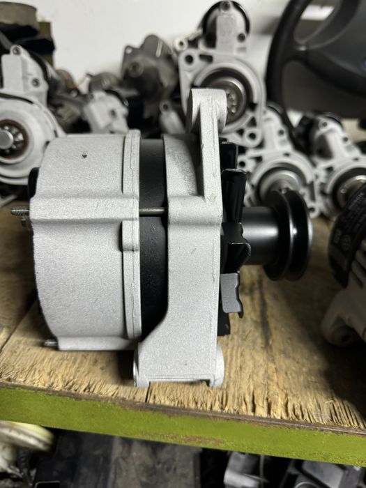 Генератор Пасат Б-3, Гольф2, Джета 2, 1.6, 1.8, 2.0 бензин