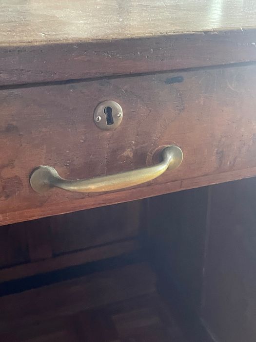 Secretária de escritório antiga