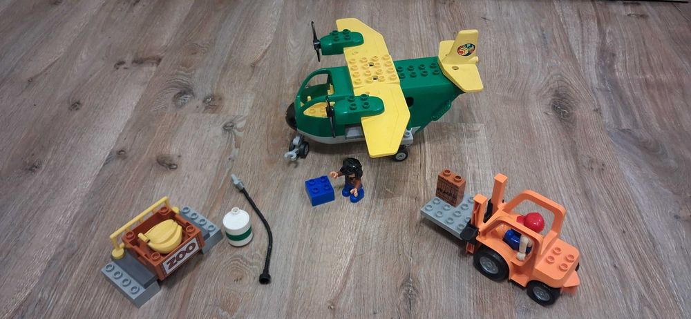 Lego DUPLO, Вантажний літак (5594)