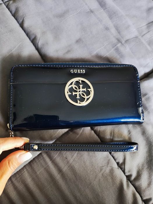 Mala e carteira Guess