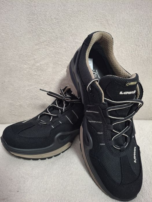 Продам кросівки Lowa Gorgon GTX Ws 41 р  та Skechers Pelland dyna air men's 52559 bbk 42 р.