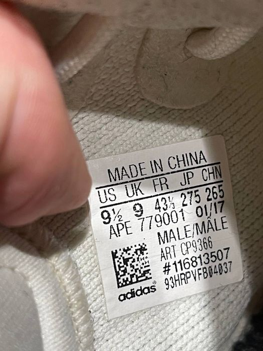adidas Yeezy boost 350 v2 cream white 43.