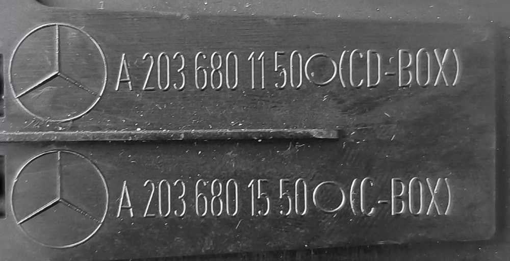 Caixa / Leitor CDs A2036801150 - MERCEDES-BENZ C-CLASS