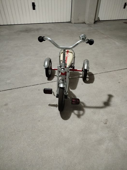 Triciclo Schwinn Lil Sting Ray vintage vermelho