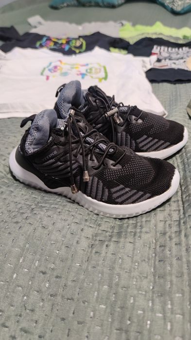 12szt ubrań dla chłopca + 2 pary butów adidasów