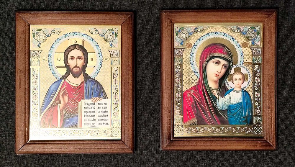 Ікони в дерев'яній рамці  (175 х 214 мм)