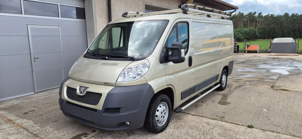 Peugeot