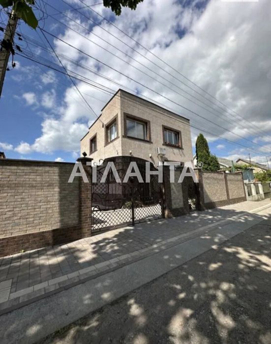 Продаж 2 поверхового будинку