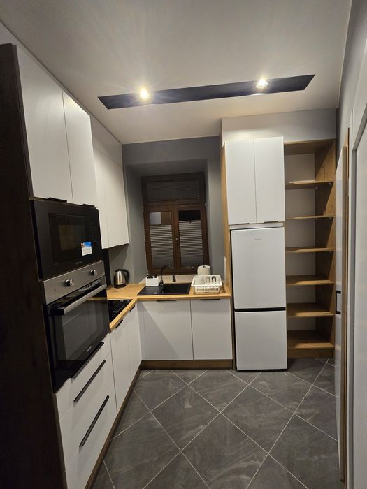 Apartament w centrum z jacuzzi , prywatny parking, 3-pokojowe   klimat