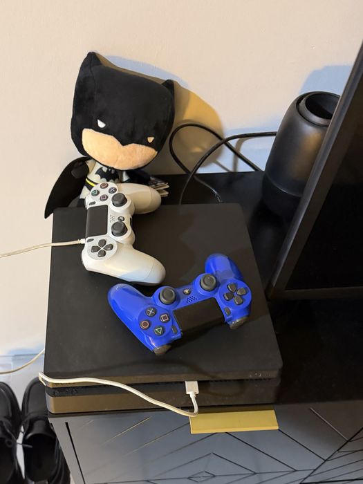 Vendo PS4 slim 500GB