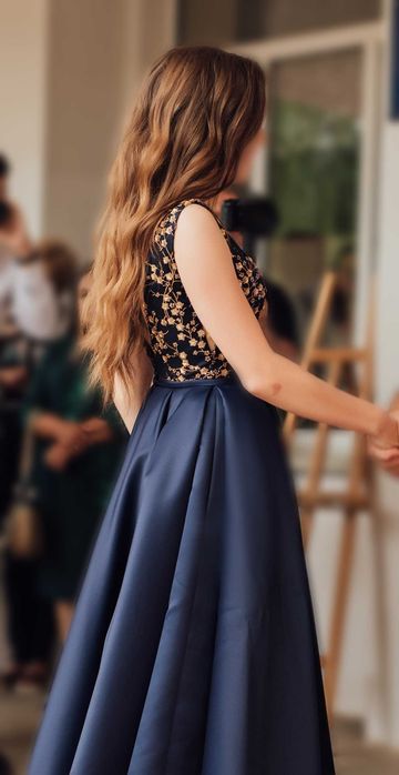 Вечірня сукня / випускна сукня