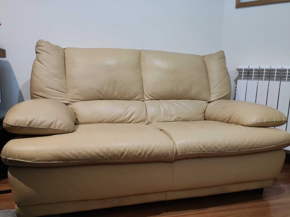 2 sofás em bom estado Braga • OLX Portugal