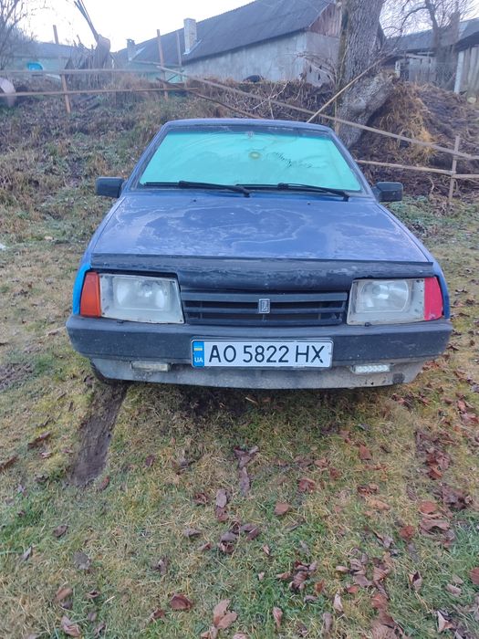 Ваз 21099 2007 року.