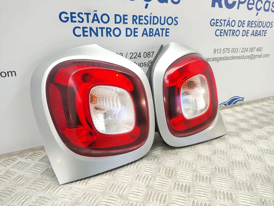 Farolins Tras Traseiros Esquerdo Direito Originais Mercedes Benz