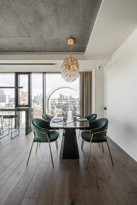 Оренда 3-х квартири ЖК Chicago Central House 101 м2  вулиця Антоновича 44