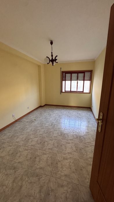 Apartamento T2 para arrendar em São João de Vêr, Santa Maria da Feira