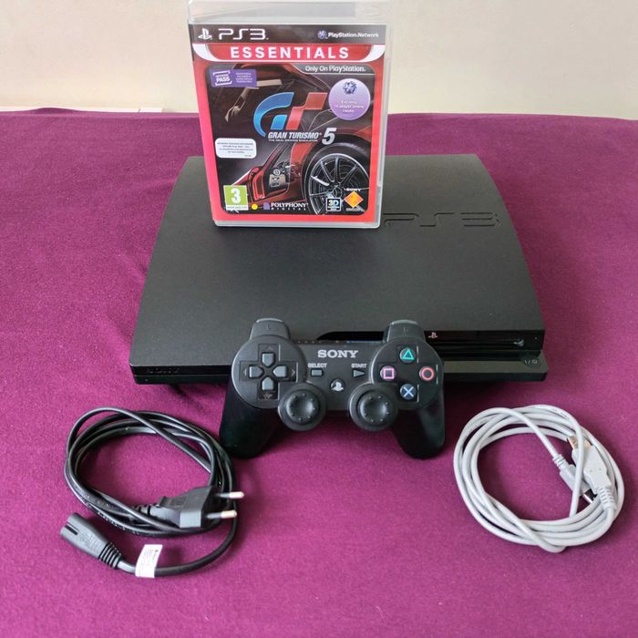 Z ps3 slim hen odblokowana + pad +grant turismo 5 + okablowanie playstation 3