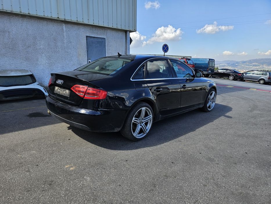 Audi A4 B8 2.0 TDi 140CV de 2010 para peças