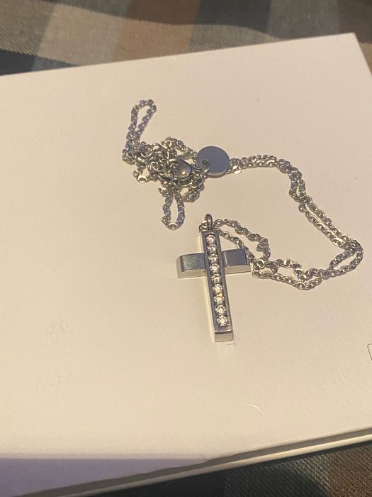 Colar com pingente cristao