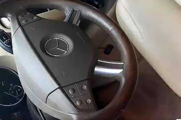 Mersedes R-class Long первый и  единственный владелец куплен  новым