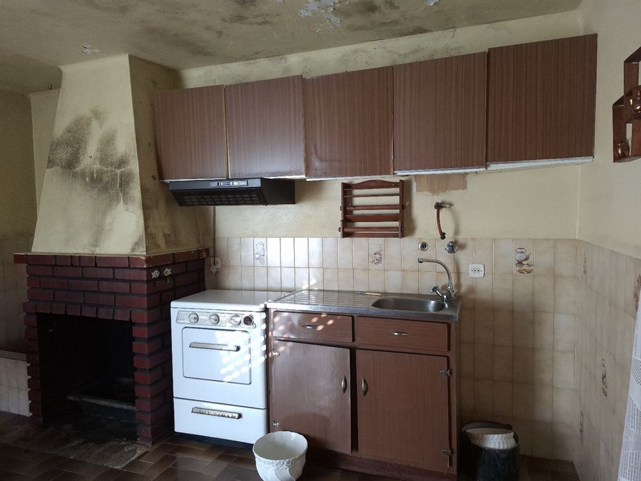 Moradia com logradouro