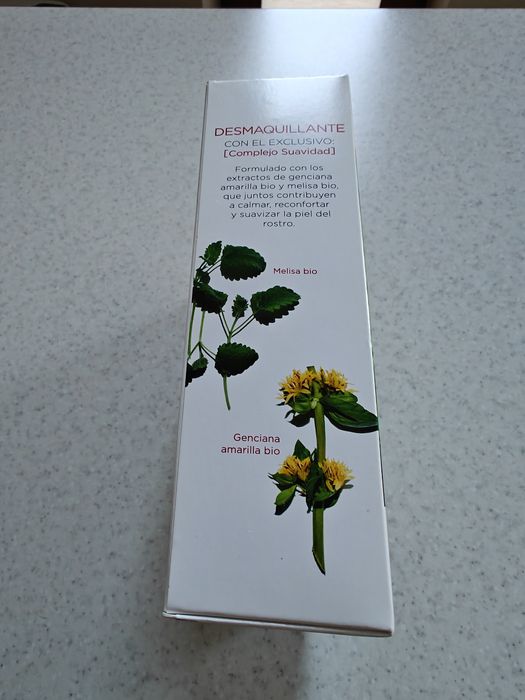 Kosmetyki Clarins "Twój rytuał czyszczenia"