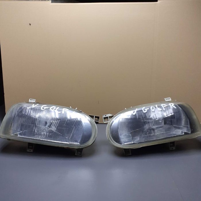 Lampy przednie VW Golf III