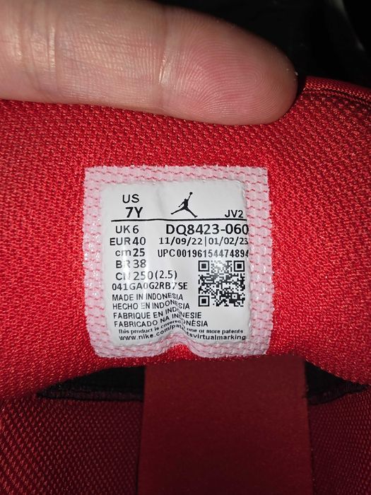 Buty NIKE Jordan 1 MID - Czarno-czerwone - Bred
